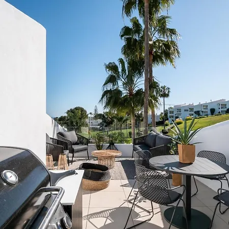 Modern Penthouse With Private Rooftop Terrace Apartment *