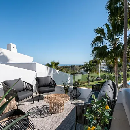 Apartment Modern Penthouse With Private Rooftop Terrace *